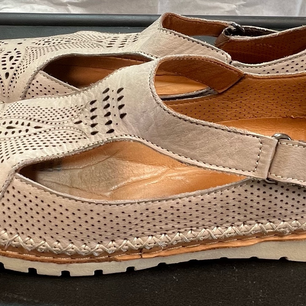 Coldwater Creek Taupe Perforated Loafers - Picture 8 of 11